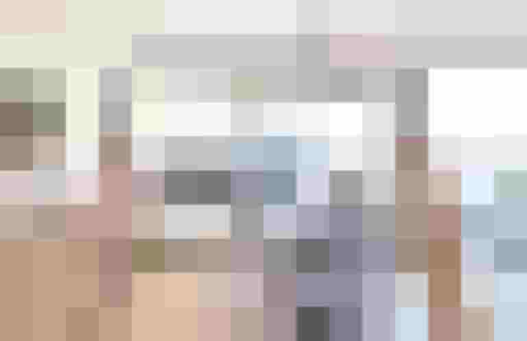 Live-Video Besichtigung einer modernen Wohnung mit gemütlichem Wohnbereich und Esszimmer.