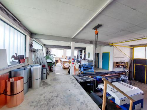 Zur Miete: Werkstatt mit Büro im Zentrum von Bruck