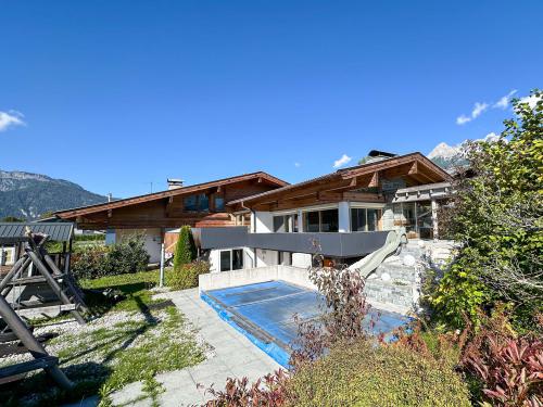 Familienhit: Großzügiges Haus mit Poolanlage, Outdoor- & Wellnessparadies in Panoramalage