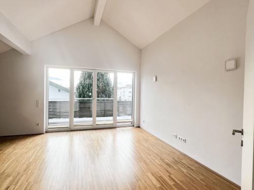 Zur Miete: 3-Zimmer Dachgeschosswohnung in Maishofen