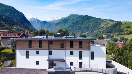 Tiefgaragenstellplätze zu vermieten: Kaprun – Tennstraße