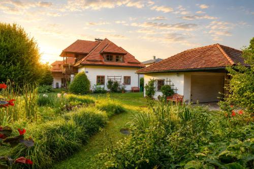 Wohnen am Grünland: Großzügiges Wohnhaus in Salzburg-Gneis