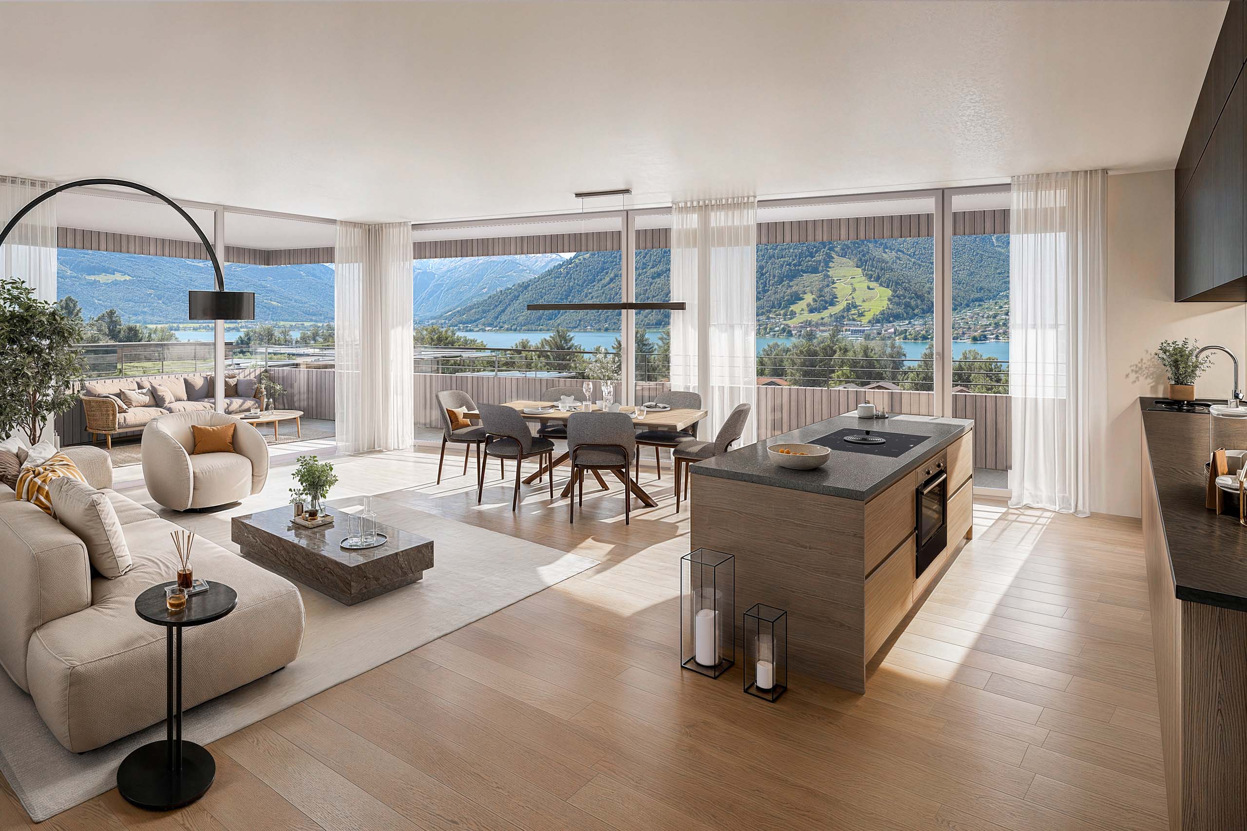 Heller Wohn- und Essbereich mit Küche, Balkon und Blick auf See und bewaldete Berge
